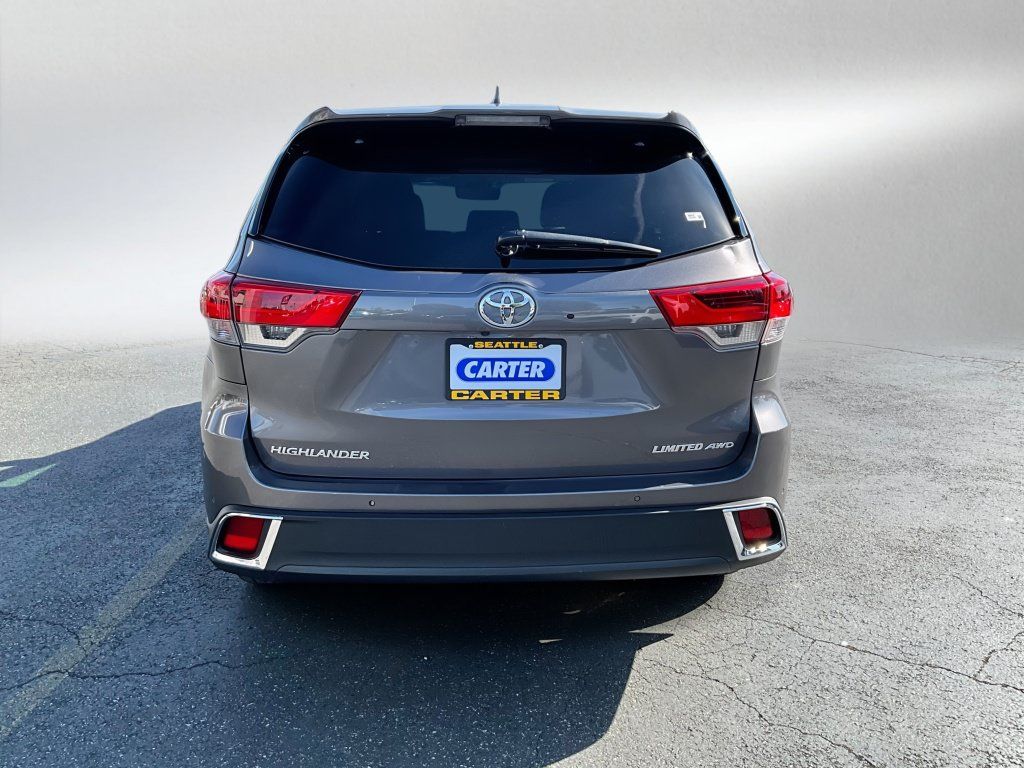 Used 2019 Toyota Highlander Limited Platinum AWD/4WD image 6