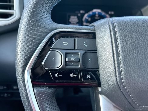 Used 2023 Toyota Sequoia Platinum AWD/4WD image 17