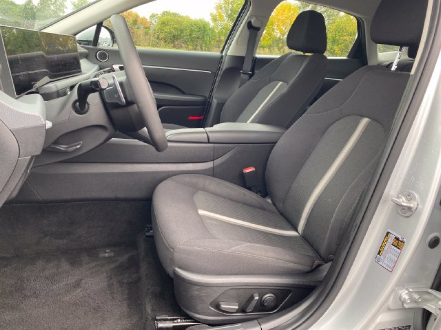 Used 2025 Hyundai Sonata SEL FWD image 15