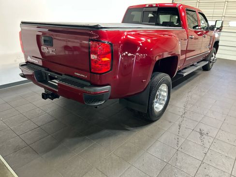 Used 2019 GMC Sierra 3500 Denali AWD/4WD image 3
