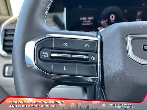 Used 2024 GMC Acadia Denali image 25