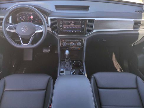 Used 2023 Volkswagen Atlas SE w/ Black Wheel Package FWD image 19