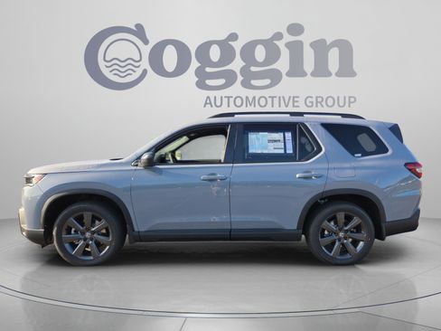 New 2026 Honda Pilot Sport image 2