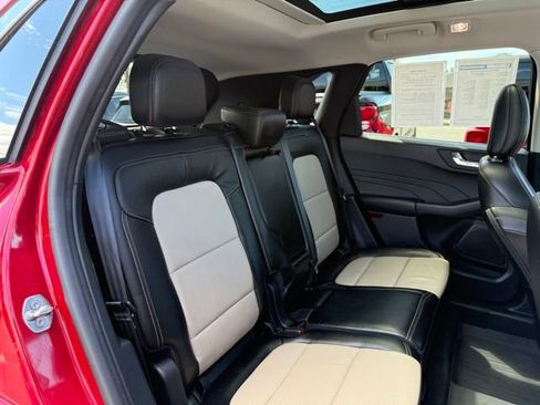 Used 2021 Ford Escape Titanium w/ Titanium Elite Package AWD/4WD image 27