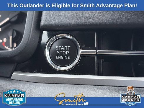 Used 2024 Mitsubishi Outlander SE image 17