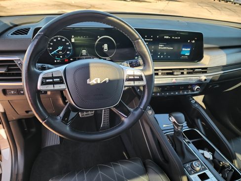 Used 2024 Kia Telluride SX Prestige X-Pro AWD/4WD image 2