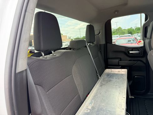 Used 2021 Chevrolet Silverado 1500 LT w/ Safety Package II AWD/4WD image 28