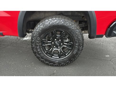 Used 2025 Chevrolet Silverado 1500 ZR2 w/ Technology Package AWD/4WD image 12