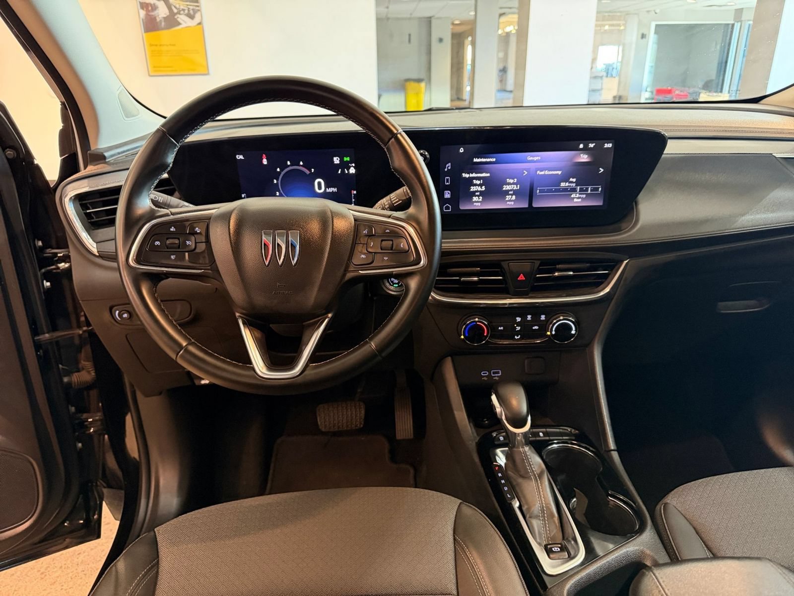 Used 2025 Buick Encore GX Preferred AWD/4WD image 32