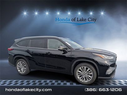 Used 2023 Toyota Highlander Platinum