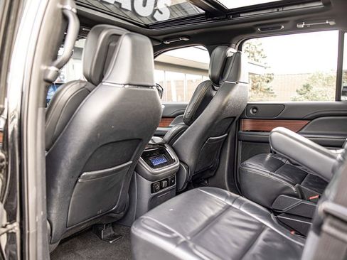 Used 2023 Lincoln Navigator Reserve AWD/4WD image 33