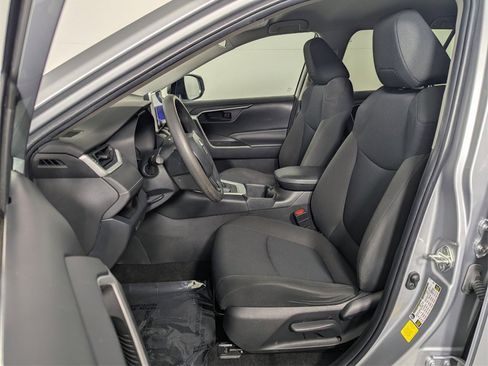 Used 2023 Toyota RAV4 LE image 11