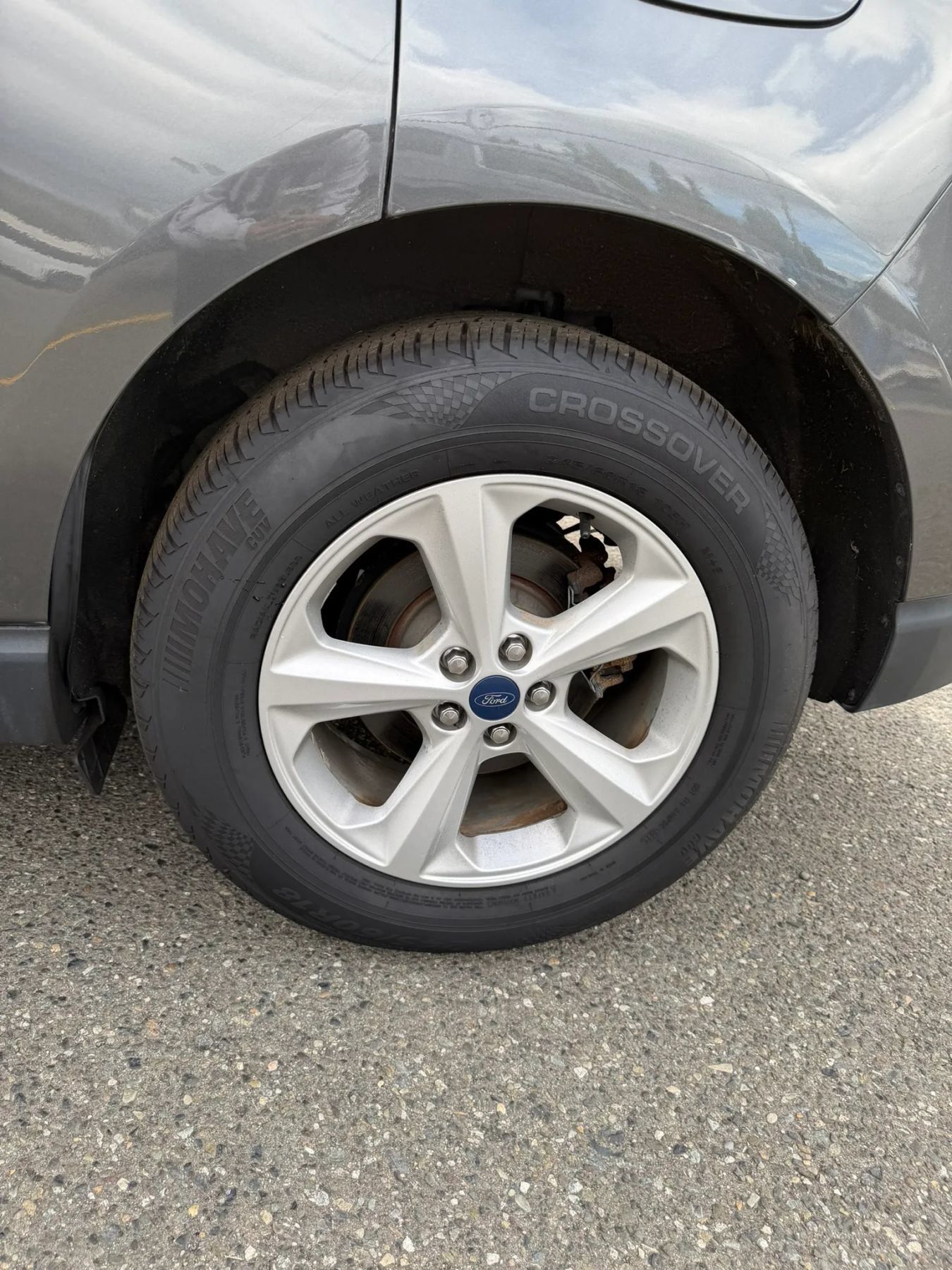 Used 2020 Ford Edge SE FWD image 19