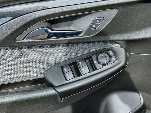 Used 2022 Chevrolet TrailBlazer LT w/ Convenience Package FWD image 17