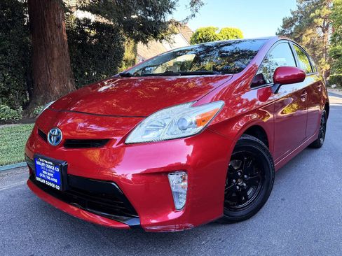 Used 2013 Toyota Prius Two FWD image 1