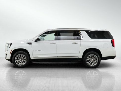 Used 2025 GMC Yukon XL Denali AWD/4WD image 2