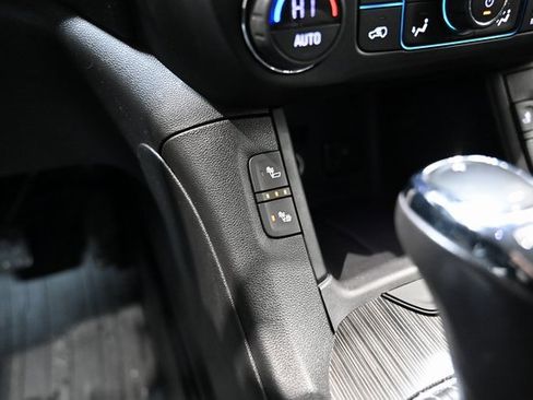 Used 2019 GMC Acadia SLT image 18