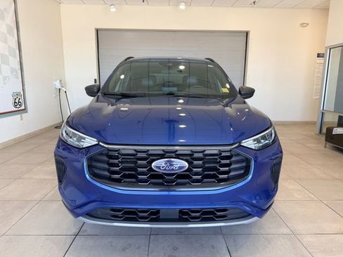 Used 2023 Ford Escape ST-Line image 2