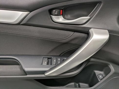 Used 2020 Honda Civic EX image 9