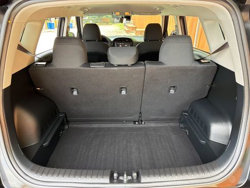 Used 2025 Kia Soul LX w/ LX Technology Package FWD image 29