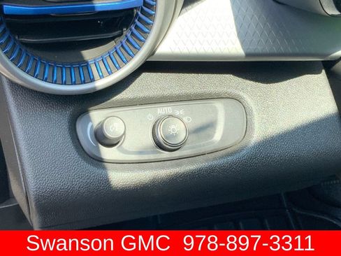 Certified 2024 Chevrolet Trax LS w/ Driver Confidence Package FWD image 18