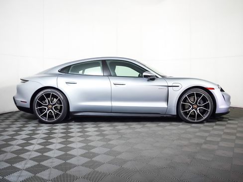 Certified 2023 Porsche Taycan image 9