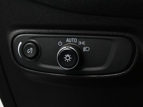 Used 2024 Chevrolet Equinox LT w/ LPO, Floor Liner Package FWD image 21