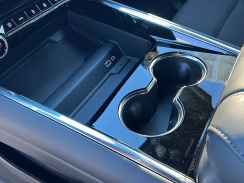 New 2026 Chevrolet Tahoe LS w/ LPO, Get Active Package image 21