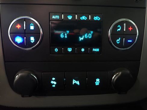 Used 2013 Chevrolet Silverado 1500 LTZ image 17