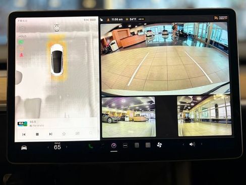 Used 2023 Tesla Model 3 Standard Range image 35