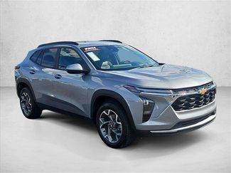 Used 2025 Chevrolet Trax LT FWD video 3