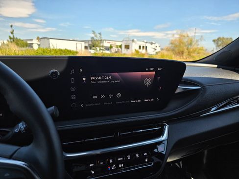 Used 2024 Buick Envista Avenir FWD image 37