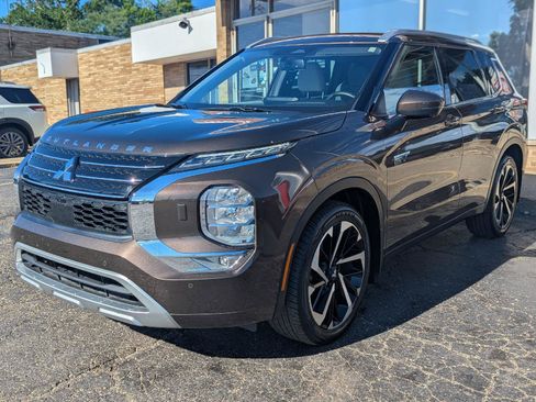 Used 2023 Mitsubishi Outlander SEL AWD/4WD image 6