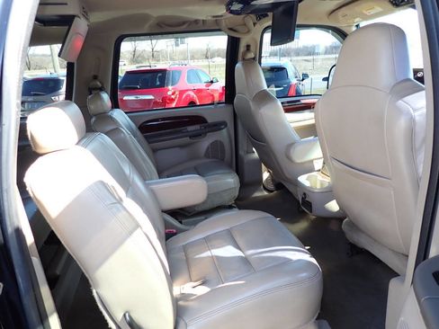 Used 2003 Ford Excursion Limited image 12
