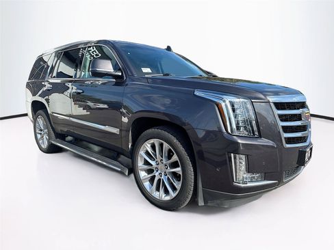 Used 2017 Cadillac Escalade Premium Luxury AWD/4WD image 7