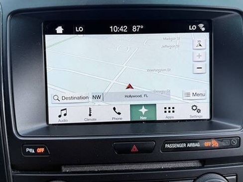 Used 2017 Ford Explorer XLT w/ Equipment Group 202A FWD image 3