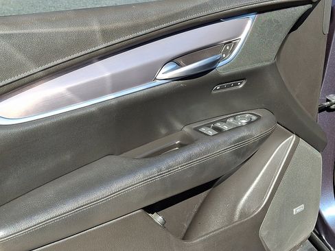 Used 2018 Cadillac XT5 Luxury w/ Driver Awareness Package image 12