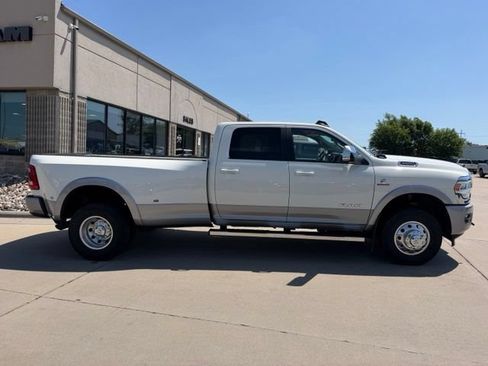 Used 2020 RAM 3500 Laramie AWD/4WD image 5