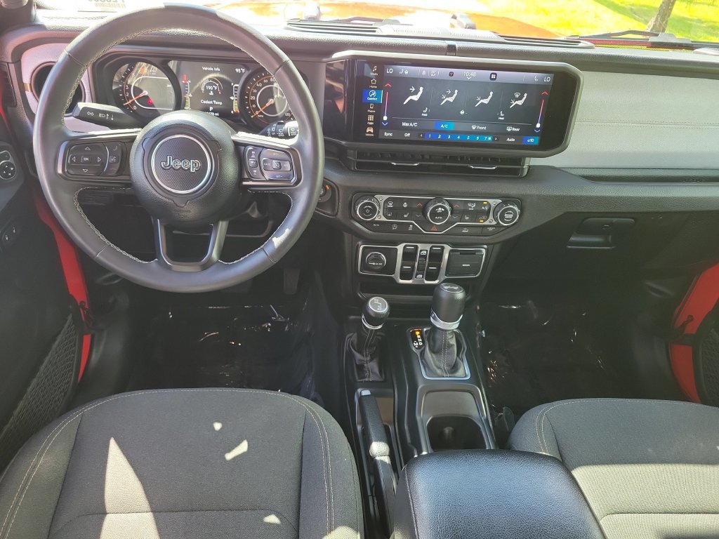 Used 2025 Jeep Wrangler Unlimited Sport AWD/4WD image 28
