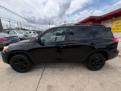 Used 2011 Toyota RAV4 2WD w/ Upgrade Value Pkg image 8