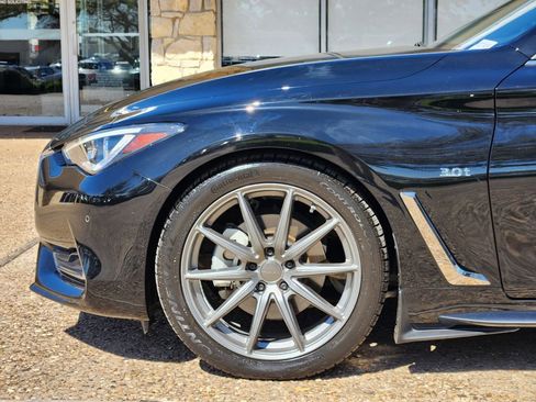 Used 2019 INFINITI Q60 3.0t Luxe w/ Essential Package image 9