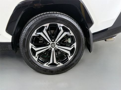 Used 2021 Toyota RAV4 XSE w/ Premium Package AWD/4WD image 29