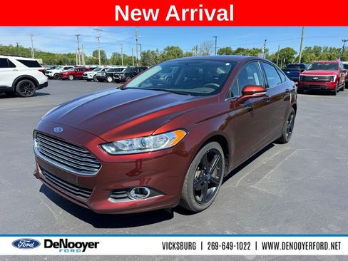Used 2016 Ford Fusion SE w/ Equipment Group 201A FWD image 1