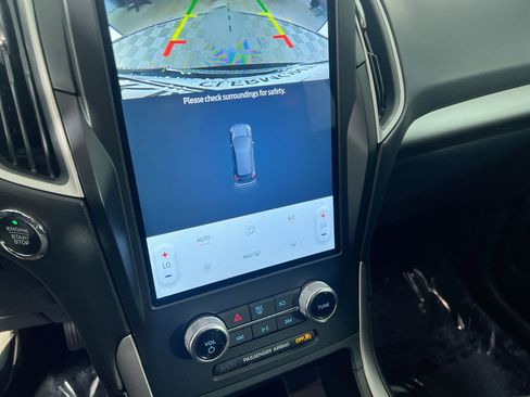 Used 2022 Ford Edge SE w/ Black Appearance Package image 28