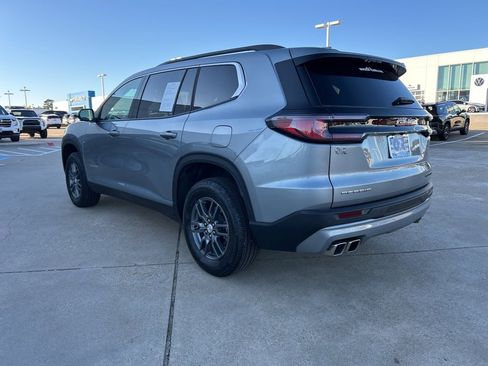 Used 2025 GMC Acadia Elevation image 9