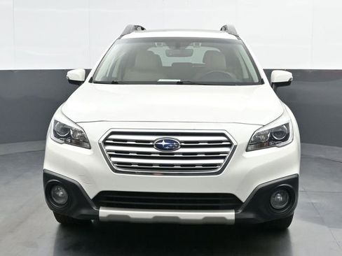 Used 2017 Subaru Outback 2.5i Limited image 3