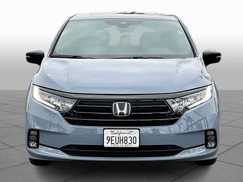 Used 2023 Honda Odyssey Sport image 3
