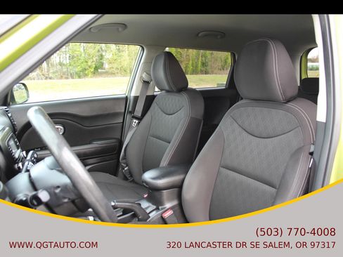Used 2016 Kia Soul w/ Convenience Package FWD image 12