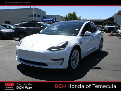 Used 2021 Tesla Model 3 Standard Range Plus RWD image 1