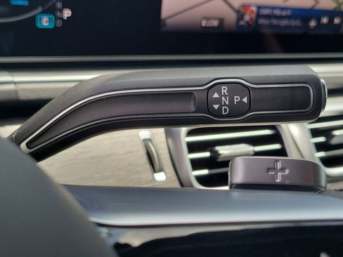 Used 2026 Mercedes-Benz GLS 450 4MATIC image 16